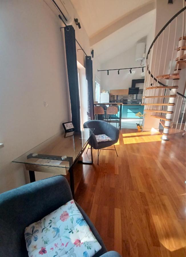 Stunning New Apartment In Centre Of ブゼト エクステリア 写真